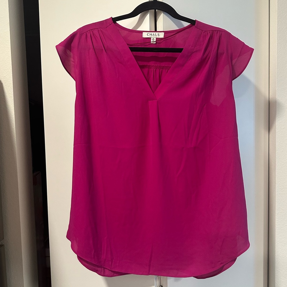 Womens blouse size 1x brand is Chaus NY magenta